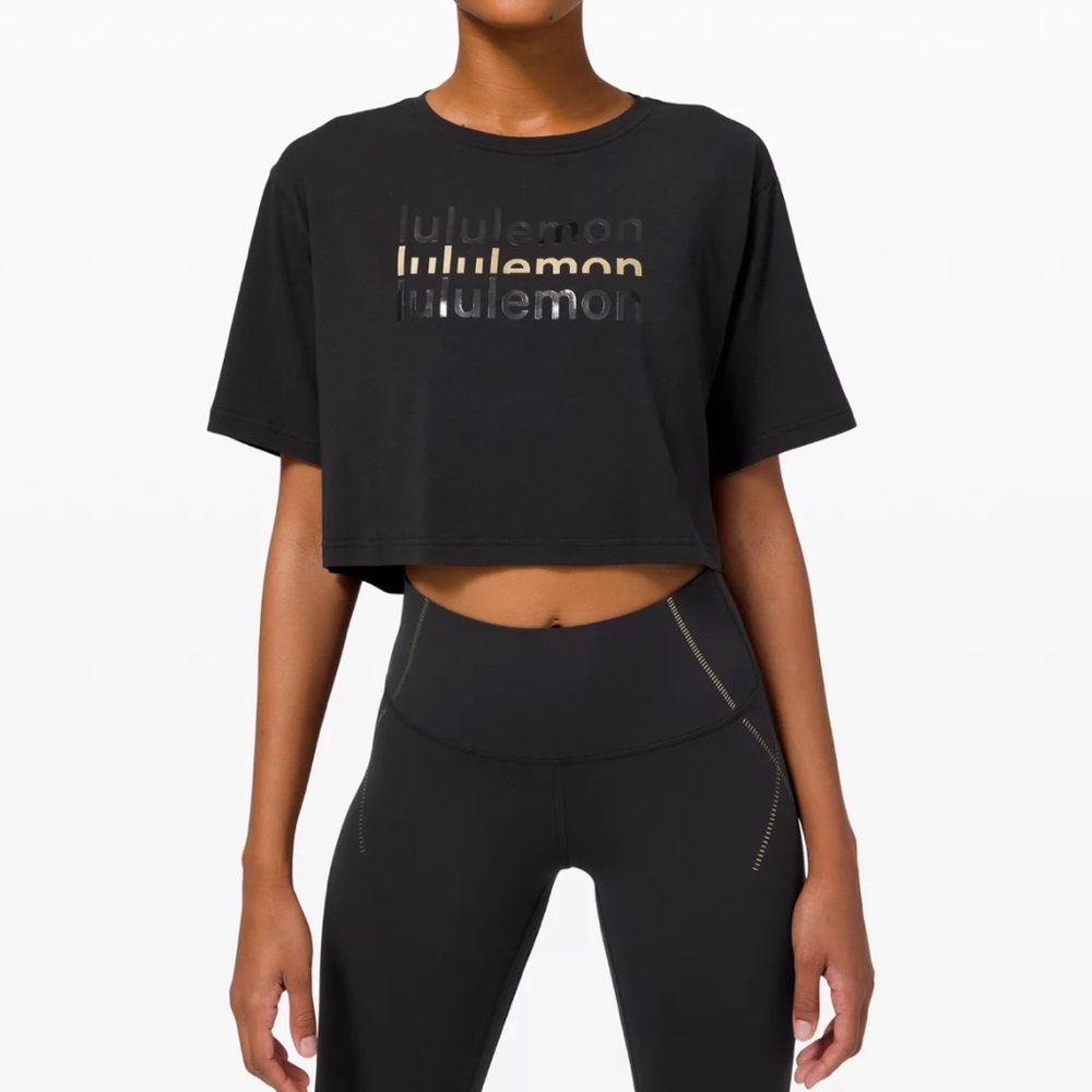 Lululemon Cropped Top – Black & Gold